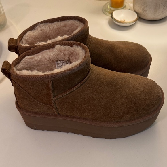 Platform UGGS - Picture 5 of 5